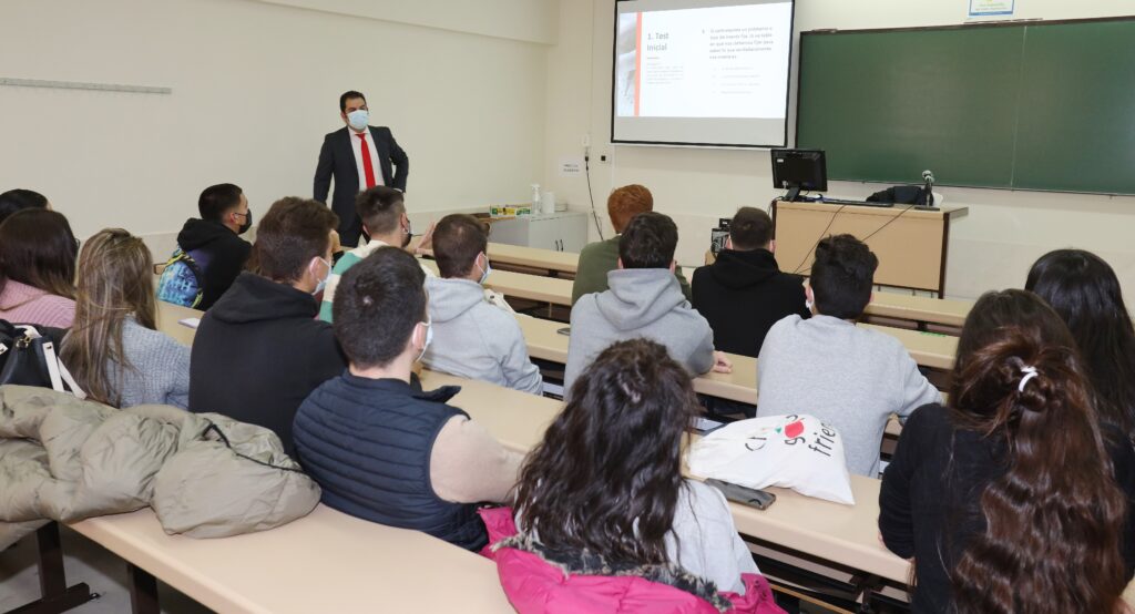 Educación financiera universitarios