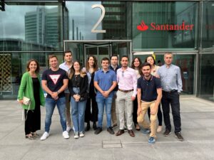 Alumnos del Máster en Banca y Mercados en la sede de Santander UK